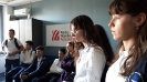 ÎN COLOSUL CU 17 POSTURI DE RADIO 