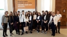 ÎN COLOSUL CU 17 POSTURI DE RADIO 