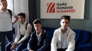 ÎN COLOSUL CU 17 POSTURI DE RADIO 